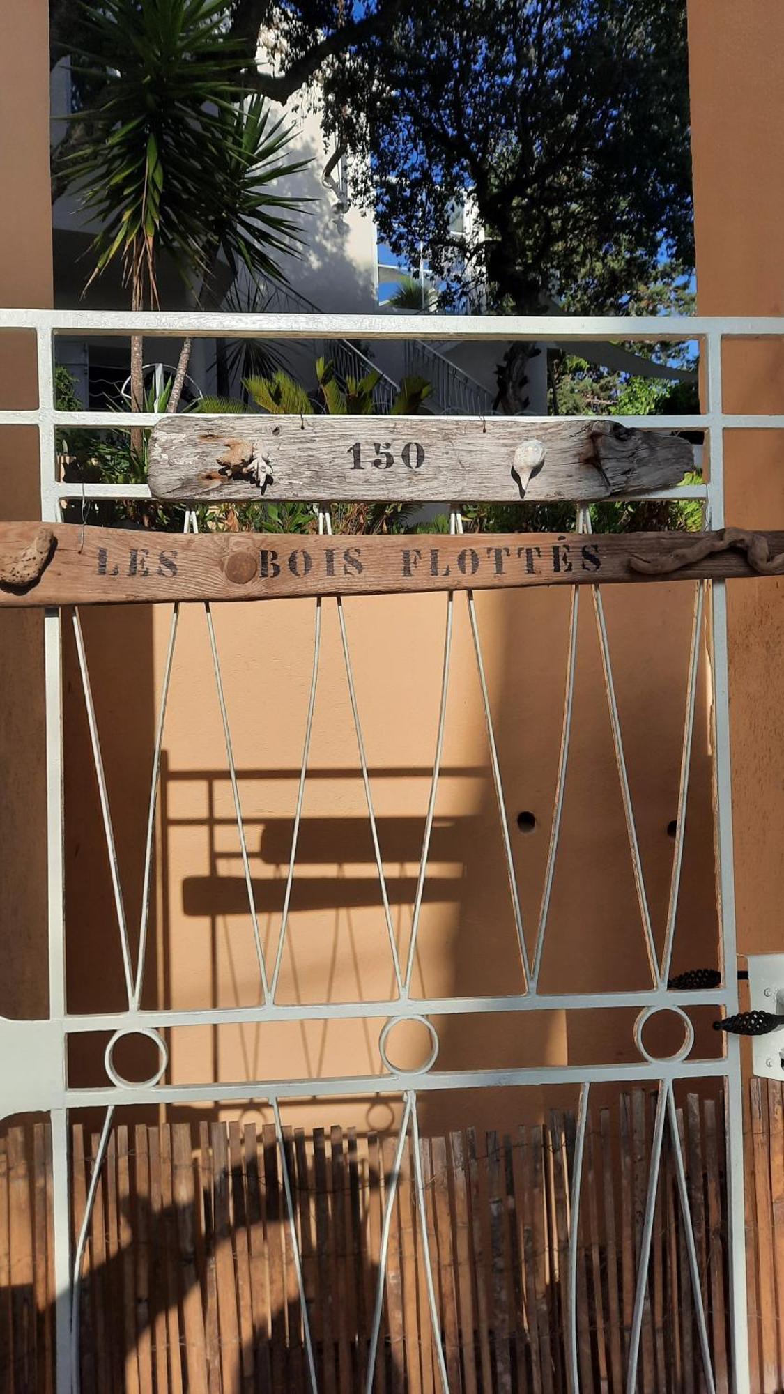 Les Bois Flottes . Plage De La Verne La Seyne-sur-Mer Ngoại thất bức ảnh